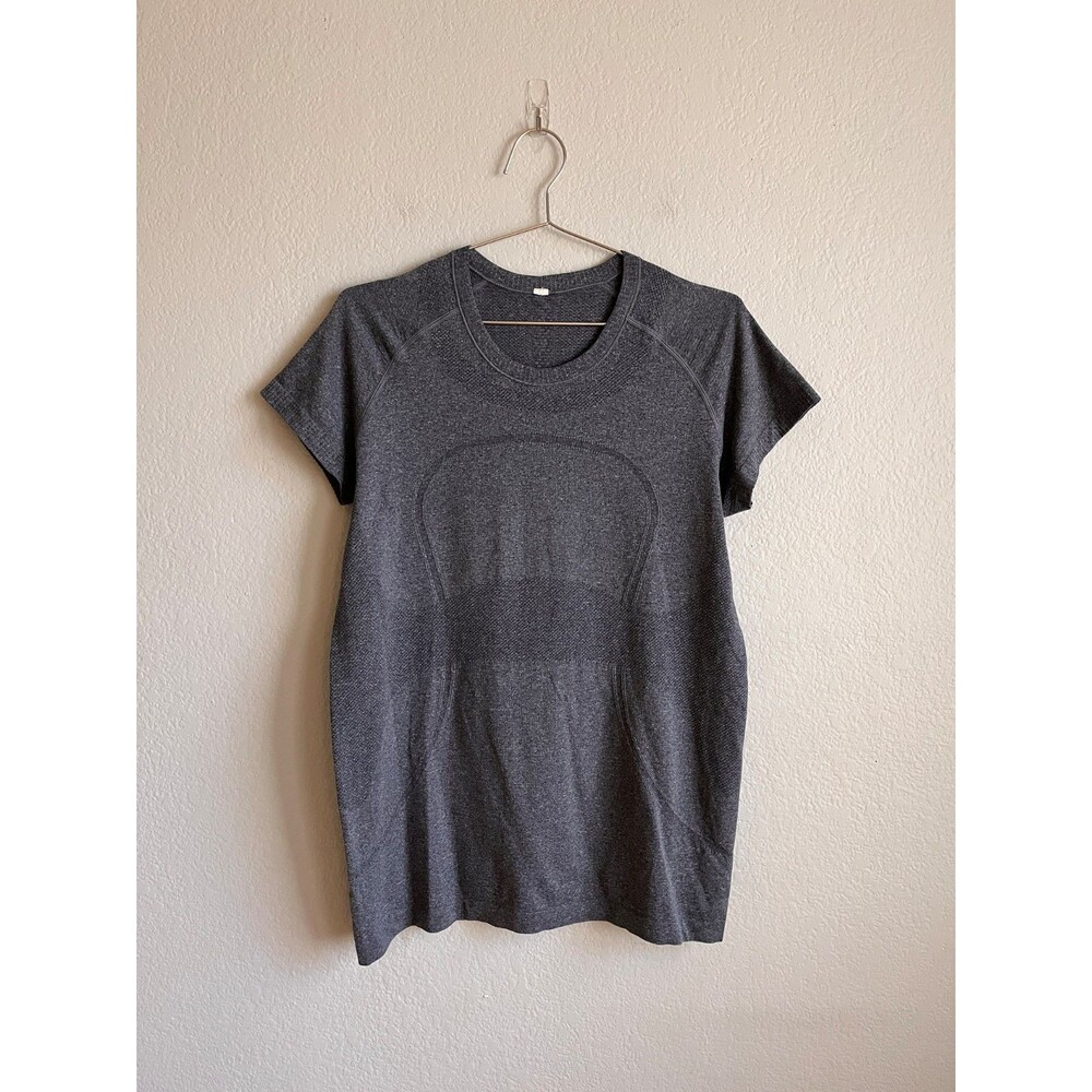 Lululemon Run Swiftly Tech Short Sleeve in Black Swan Size US 12